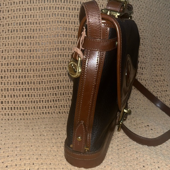 Vintage Dooney & Bourke - Picture 5 of 17